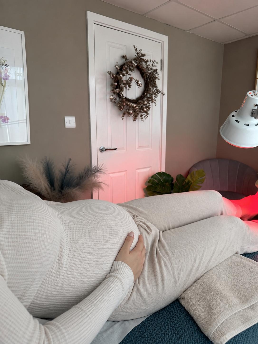 A calm fertility acupuncture session at Juniper Clinic